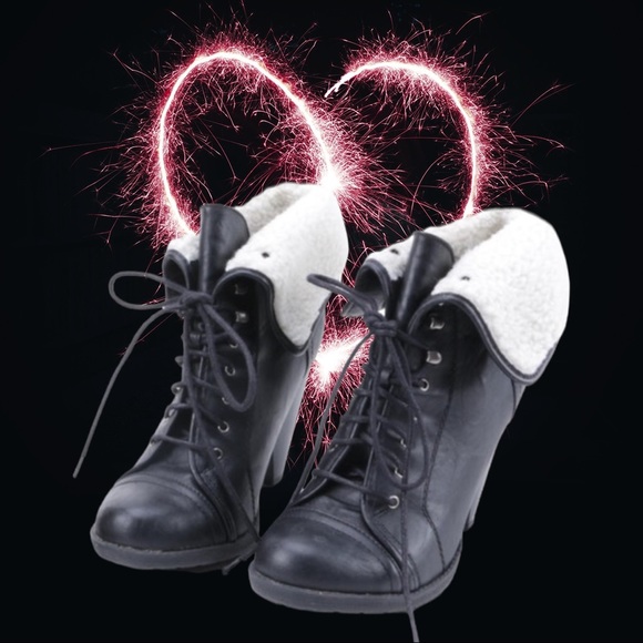 MIA Bellingham black faux leather high heel boots - Picture 1 of 7